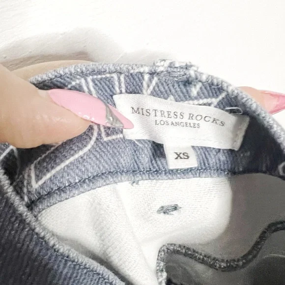 Mistress Rocks | Logo Mom Jeans - Picture 4 of 5